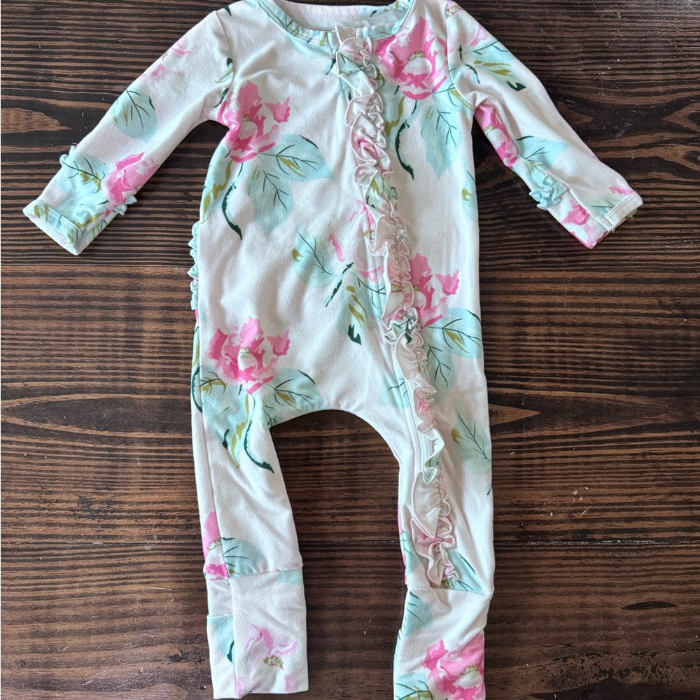 SweetHoney Pink Floral Ruffle Layette 12mo